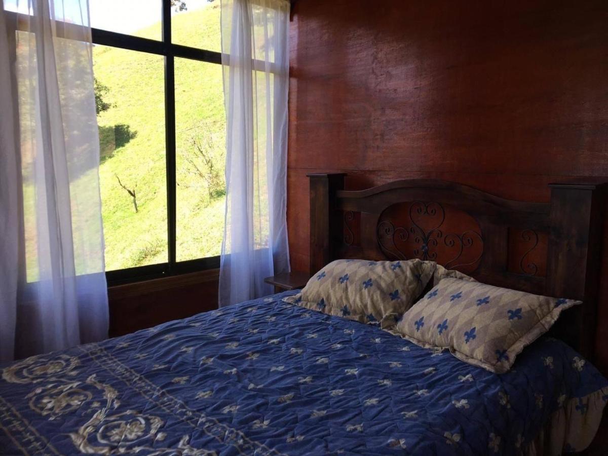 Navarro Mountain Cartago Extérieur photo